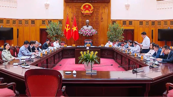 [Video] Thủ tướng Phạm Minh Chính chủ trì họp Thường trực Chính phủ