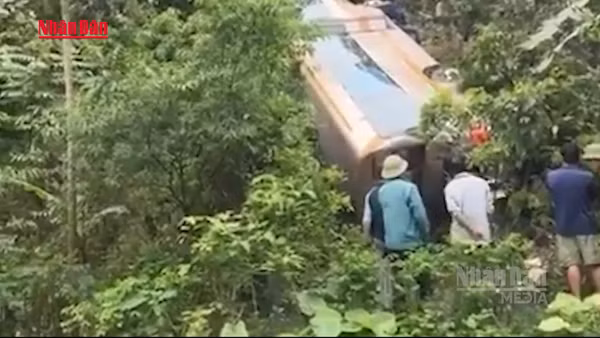 [Video] Tai nạn xe khách tại Sơn La làm 2 người tử vong
