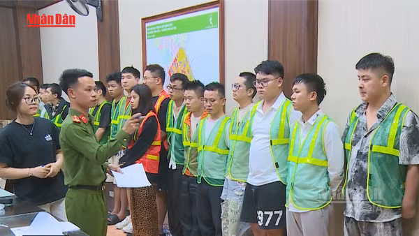 [Video] Công an Hà Nội cảnh báo tội phạm mạng có xu hướng “dạt” sang các địa phương của Việt Nam để hoạt động