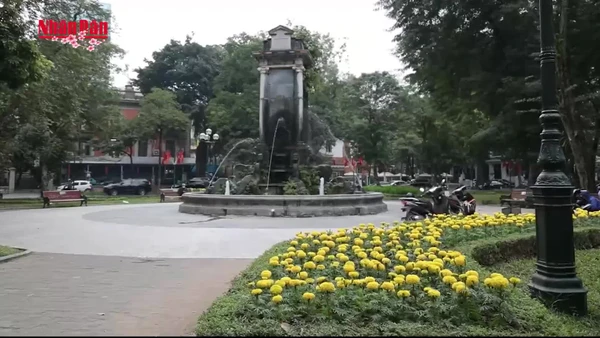 [Video] Không khí lạnh tràn về, Bắc Bộ đón Giao thừa trong mưa rét