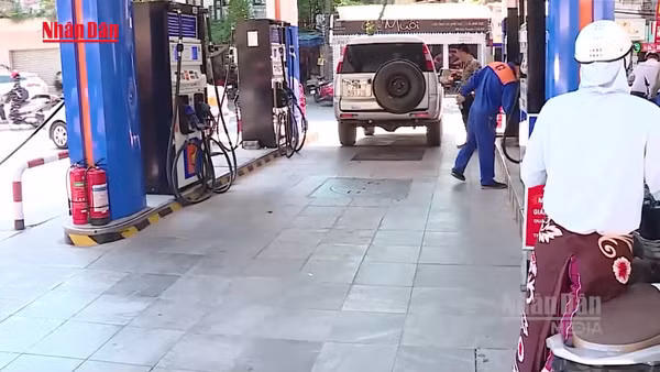 [Video] Sẽ tiếp tục sử dụng Quỹ Bình ổn giá để điều tiết thị trường xăng dầu