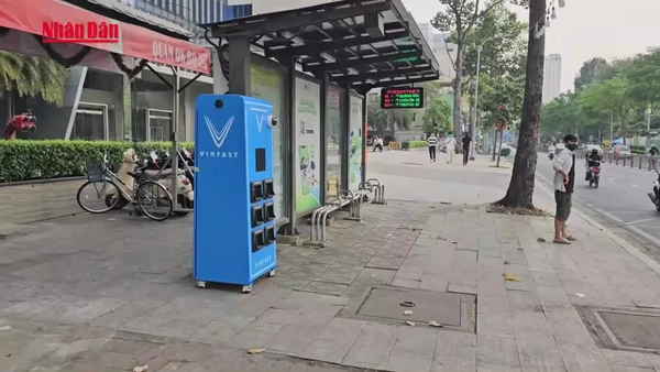 [Video] TP Hồ Chí Minh cấp phép 91 vị trí tủ đổi pin điện trên vỉa hè
