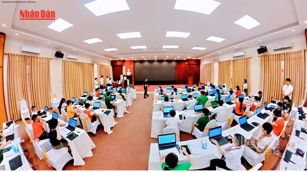 [Video] Vinh danh 194 học sinh xuất sắc tại Sân chơi Toán học Việt Nam năm học 2025–2026