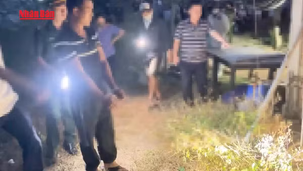 [Video] Bắt giữ đối tượng vận chuyển gần 400kg thuốc nổ tại Quảng Ngãi