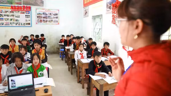 [Video] Đề xuất hỗ trợ học sinh nội trú vùng biên 1,17 triệu đồng tiền ăn mỗi tháng