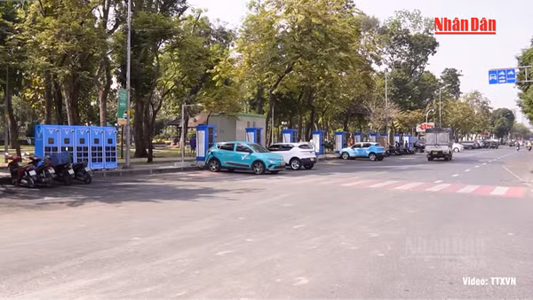 [Video] TP Hồ Chí Minh sẽ đổi toàn bộ xe công vụ, xe cá nhân của cán bộ sang xe điện
