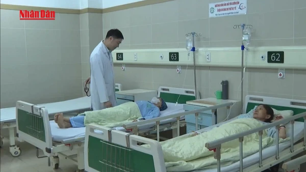 [Video] Người dân không còn phải tạm ứng viện phí khi nhập viện