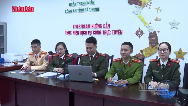 [Video] Livestream hướng dẫn thủ tục hành chính, cách làm “vì dân”