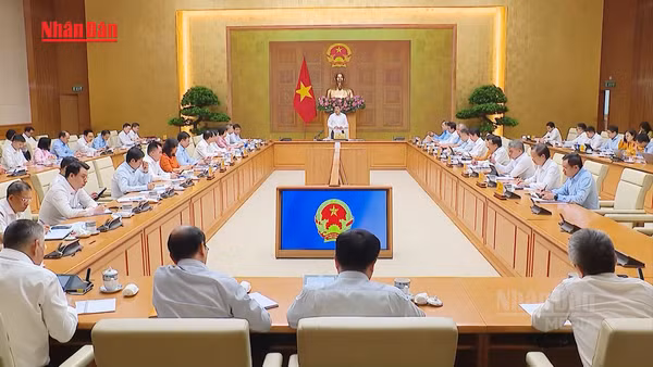 [Video] Thủ tướng làm việc với các bộ, ngành về nhiệm vụ, phương hướng trọng tâm trong công tác điều hành
