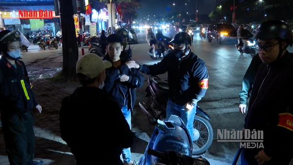 [Video] Lực lượng 141 tuần tra khép kín địa bàn, giữ vững an ninh an toàn Đại hội Đảng