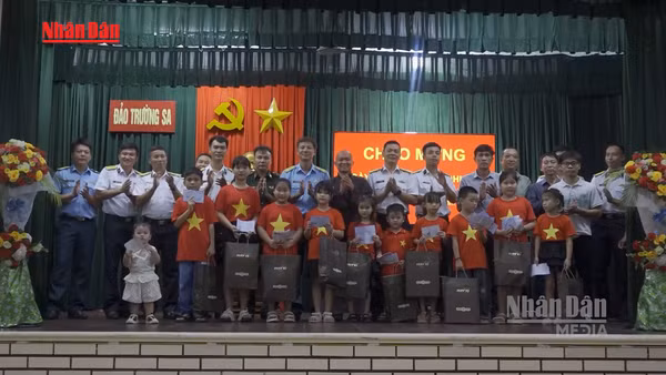 [Video] Đặc khu Trường Sa vui tết thiếu nhi