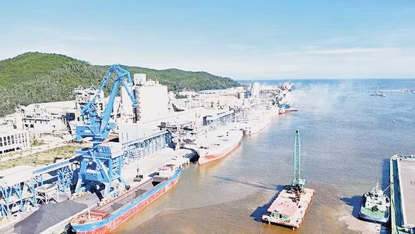 Cảng biển tại Khu kinh tế Nghi Sơn.