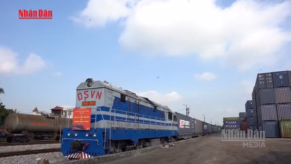[Video] Tàu chuyên tuyến và bước tiến mới của logistics đường sắt
