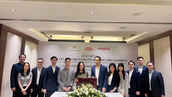 Đại diện Tập đoàn PAN và đại diện Momogi Group tại lễ ký kết hoàn tất giao dịch chuyển nhượng vốn tại Bibica.