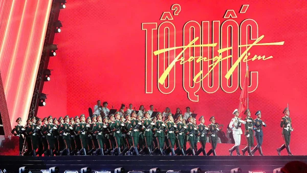 Tác phẩm "Tổ quốc trong tim" đạt giải B cuộc thi ảnh Việt Nam trên hành trình đổi mới