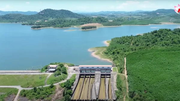 Nghệ An tăng tốc hoàn thiện hệ thống cấp nước sinh hoạt: Bảo đảm chuẩn nước sạch trong xây dựng nông thôn mới.