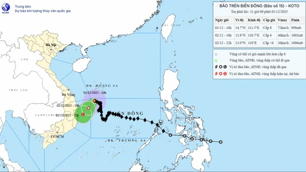 Bản đồ dự báo quỹ đạo và cường độ bão số 15 phát lúc 11 giờ ngày 1/12.