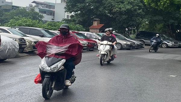 Dự báo khu vực Hà Nội ngày có mưa rải rác, đêm có mưa vài nơi. (Ảnh minh họa: Đ.T)