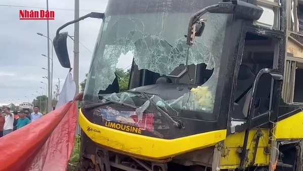 [Video] Khởi tố vụ án lật xe khách khiến 10 người tử vong tại Hà Tĩnh