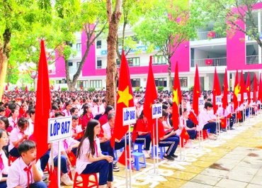 Trường trung học cơ sở Thạch Bàn (phường Long Biên) chuẩn bị cho năm học mới.