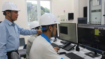Côn Đảo đón điện lưới quốc gia