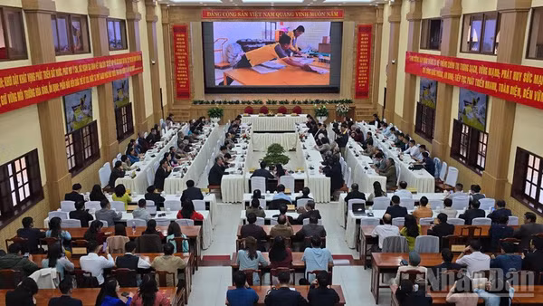 Quang cảnh buổi gặp mặt kỷ niệm 100 năm Ngày Báo chí Cách mạng Việt Nam.