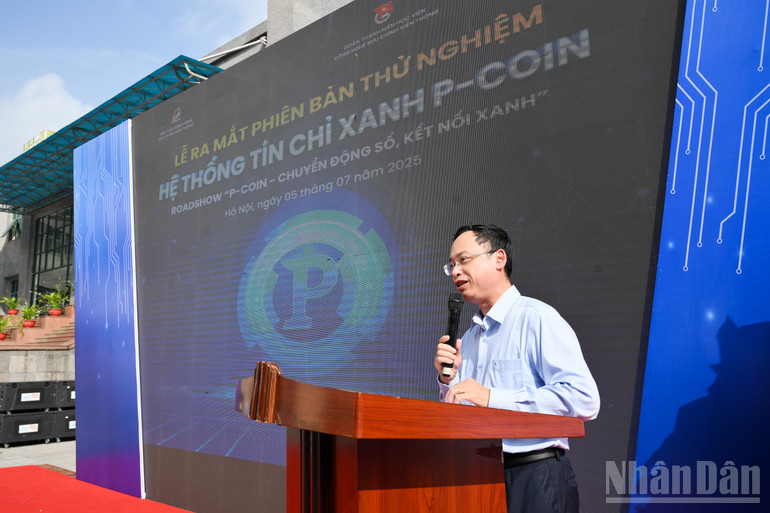 PGS.TS Trần Quang Anh, Phó Giám đốc Học viện Bưu chính viễn thông phát biểu tại sự kiện. ndo_br_p-coin-hv-buu-chinh-vien-thong-9085.jpg