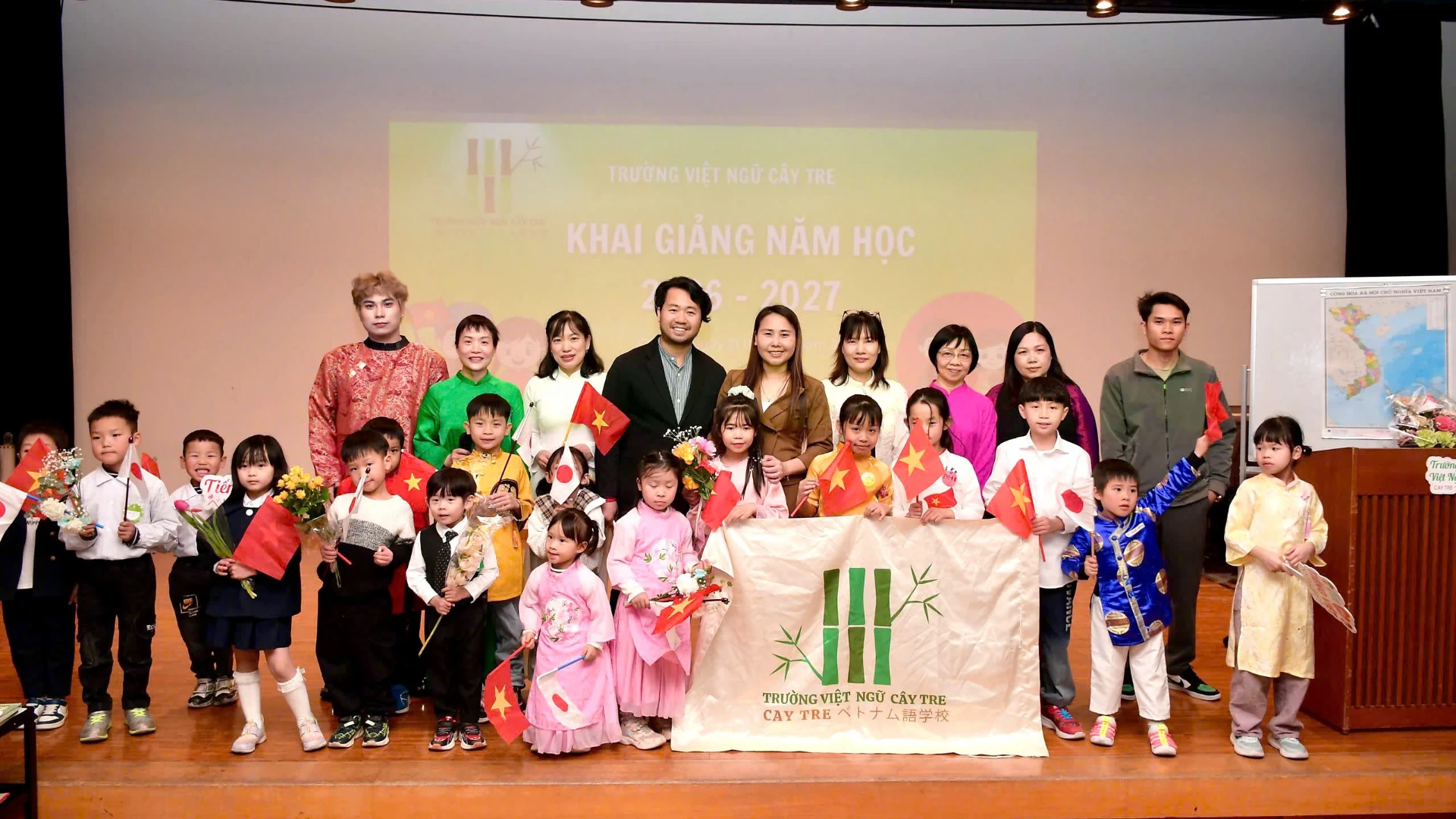 Trường Việt ngữ Cây Tre tại Osaka khai giảng năm học mới, thúc đẩy tiếng Việt ở nước ngoài