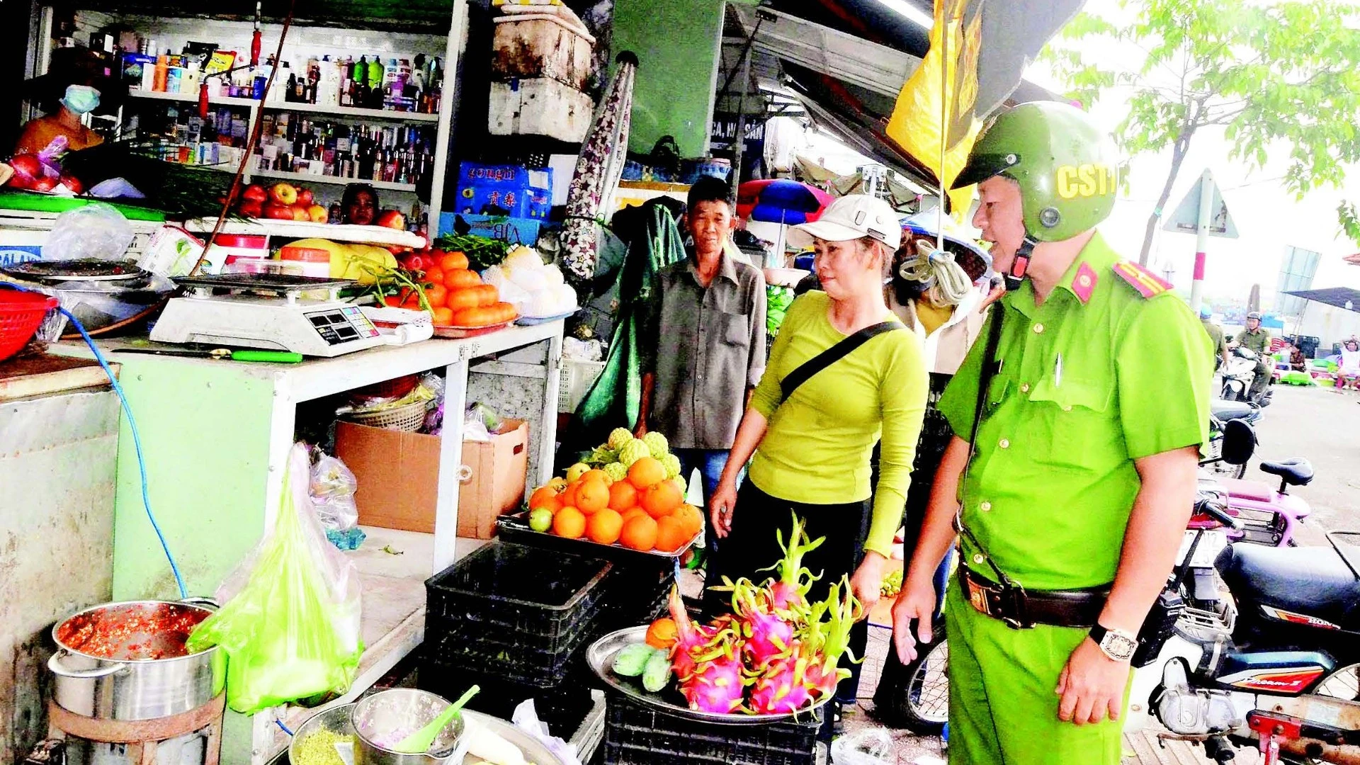 Các Phường Tại TP.HCM Quyết Liệt Lập Lại Trật Tự Đô Thị Với Mô Hình Công An Cấp Xã