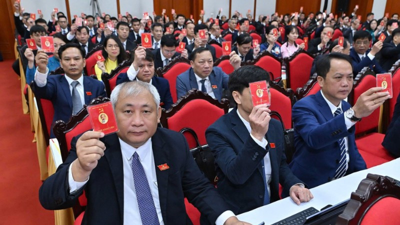 Ban Bí thư yêu cầu tiến hành đổi Thẻ đảng viên trong toàn Đảng.
