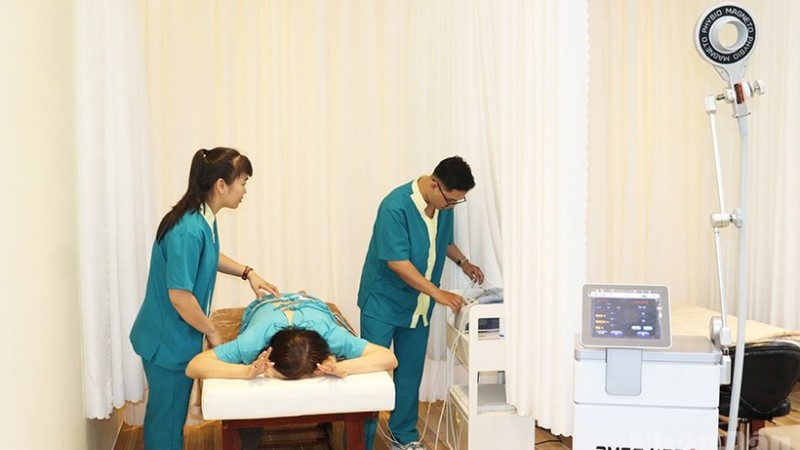 Với đội ngũ bác sĩ và kỹ thuật viên giàu kinh nghiệm và trang thiết bị hiện đại, Phòng khám Miyabi Sài Gòn tại Quảng Ngãi sẽ góp phần nâng cao chất lượng chăm sóc sức khỏe và phục hồi chức năng cho người dân.