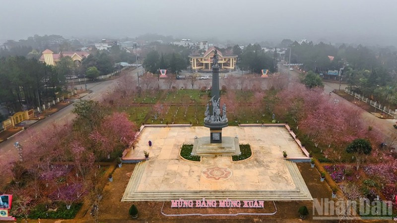 Quang cảnh khu vực trung tâm xã Măng Đen, tỉnh Quảng Ngãi. (Ảnh: HIỀN CỪ)