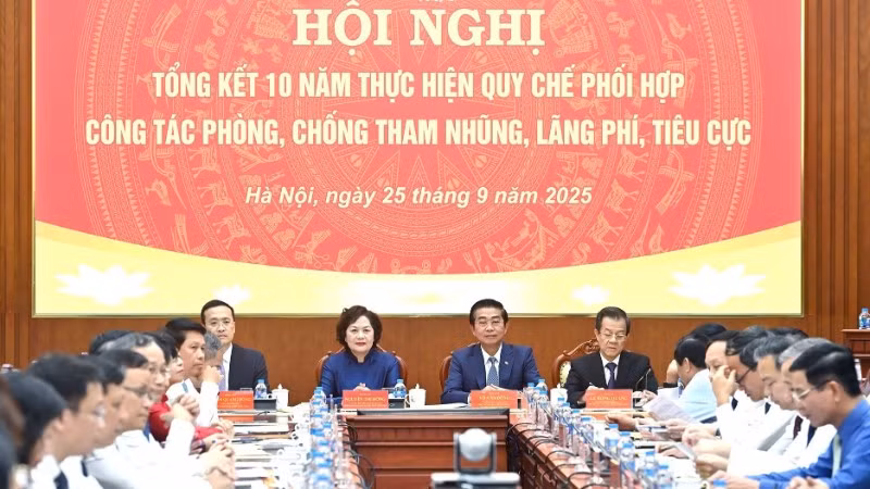 Công tác phối hợp chặt chẽ giữa các cơ quan góp phần thúc đẩy hiệu quả phòng, chống tham nhũng, lãng phí, tiêu cực, nhất là trong lĩnh vực tài chính, ngân hàng. (Ảnh: ĐĂNG KHOA)