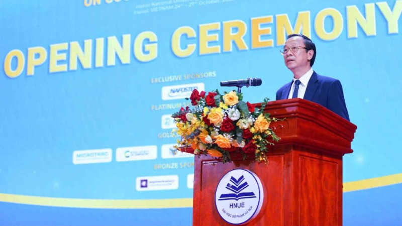 Thứ trưởng Thường trực Giáo dục và Đào tạo Phạm Ngọc Thưởng phát biểu. (Ảnh: THANH TÙNG)