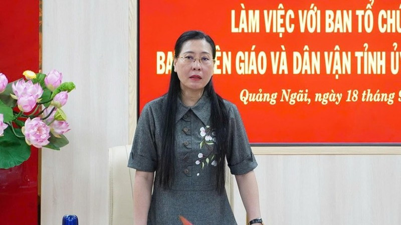 Đồng chí Bùi Thị Quỳnh Vân, Ủy viên Trung ương Đảng, Bí thư Tỉnh ủy Quảng Ngãi phát biểu kết luận tại buổi làm việc.