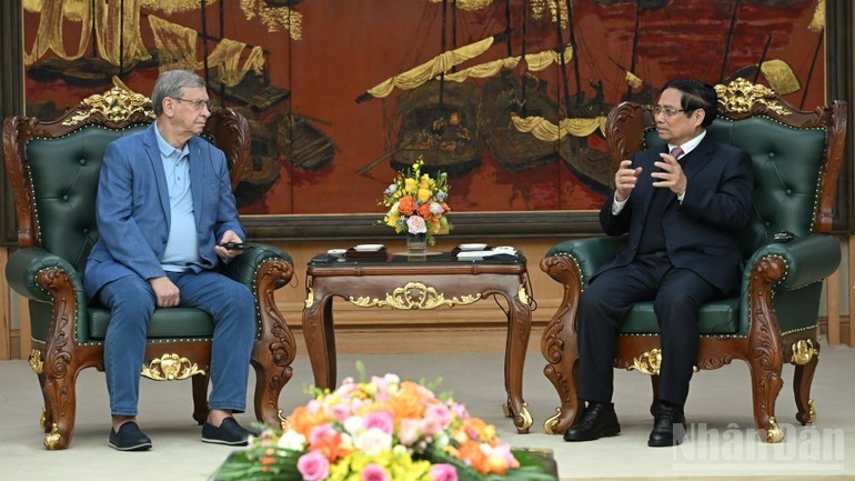 Thủ tướng Chính phủ Phạm Minh Chính tiếp ông Vladimir Petrovich Evtushenkov, Chủ tịch Tập đoàn AFK Sistema. (Ảnh: TRẦN HẢI)