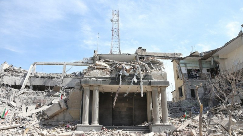 Những tòa nhà bị phá hủy sau các cuộc tập kích tại Tehran, Iran ngày 4/3/2026. (Ảnh: THX/TTXVN)