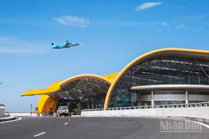 Đợt bay kiểm tra, hiệu chuẩn hệ thống dẫn đường và đèn tín hiệu hàng không tại Cảng hàng không quốc tế Liên Khương diễn ra từ ngày 23-28/7.