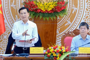 Chủ tịch Ủy ban nhân dân tỉnh Hồ Văn Mười phát biểu ý kiến đối với dự án đường bộ cao tốc Bảo Lộc-Liên Khương.