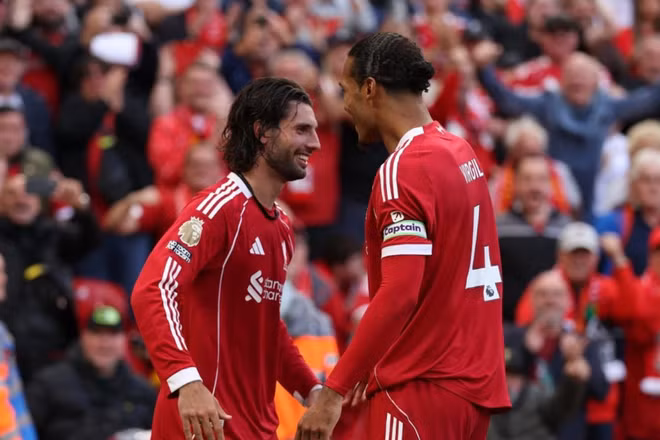 Liverpool đã có 3 chiến thắng liên tiếp để đứng đầu bảng xếp hạng. (Ảnh: LFC)