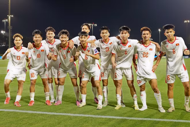 Các tuyển thủ U17 Việt Nam vui mừng với chiến thắng. (Ảnh: VFF)