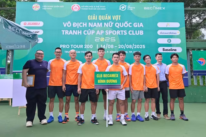 Vận động viên quần vợt Việt Nam hội tụ tại Giải VTF Pro Tour 200. (Ảnh: VTF)