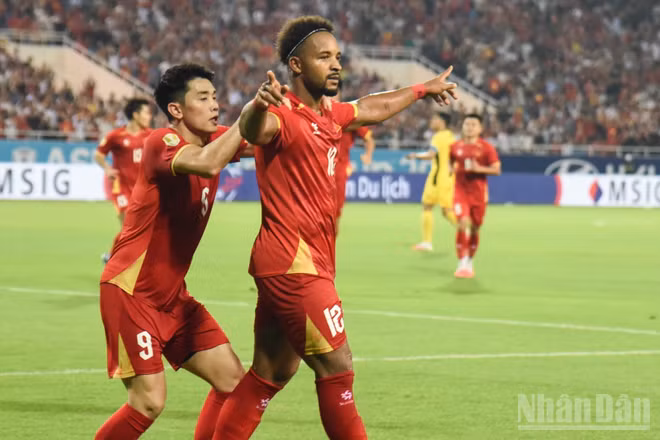 [Ảnh] Xuân Son tỏa sáng, đội tuyển Việt Nam thắng Malaysia 2-0