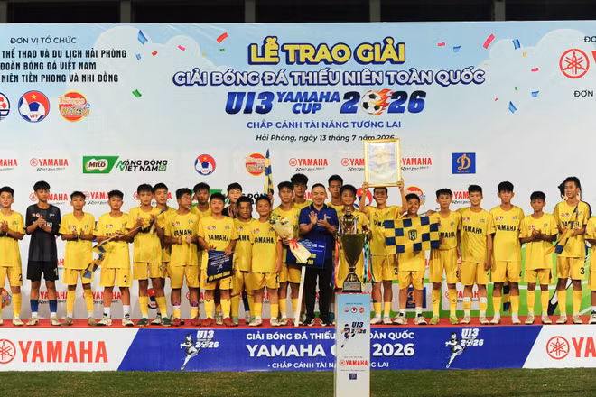 U13 Sông Lam Nghệ An lên ngôi vô địch đầy thuyết phục. 