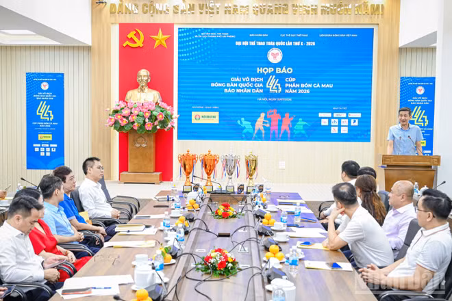Quang cảnh buổi họp báo. (Ảnh: BẢO LONG)