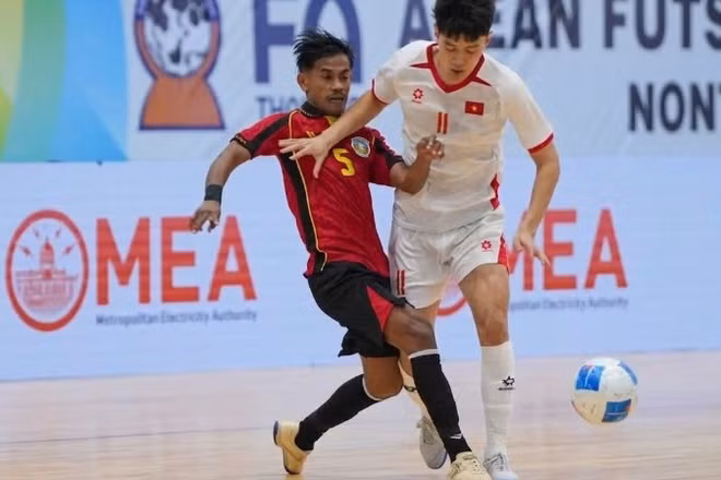 Đội tuyển futsal Việt Nam (áo trắng) giành chiến thắng ấn tượng. (Ảnh: FAT)