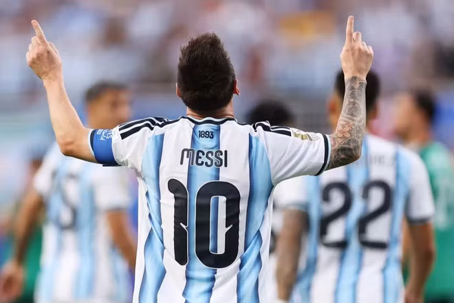 Messi ăn mừng sau khi ghi bàn vào lưới đội tuyển Áo. (Ảnh: FIFA)