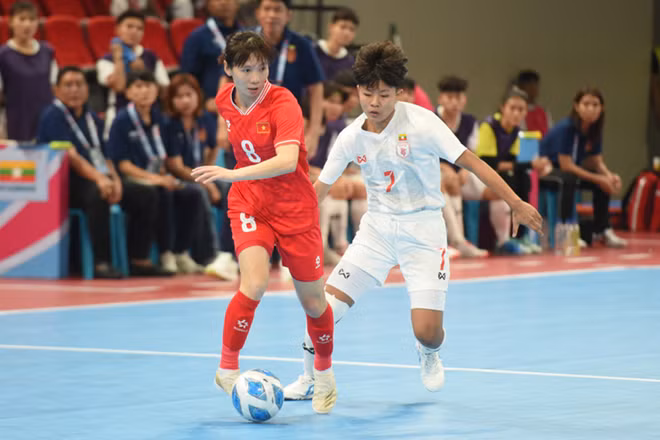 Trần Thị Thùy Trang đang là trụ cột vững chắc của đội tuyển futsal nữ Việt Nam. (Ảnh: VFF)