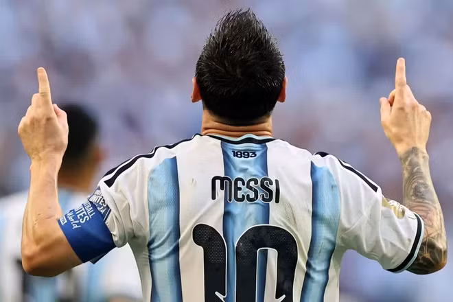 Messi ghi bàn mở tỷ số cho Argentina. (Ảnh: FIFA)