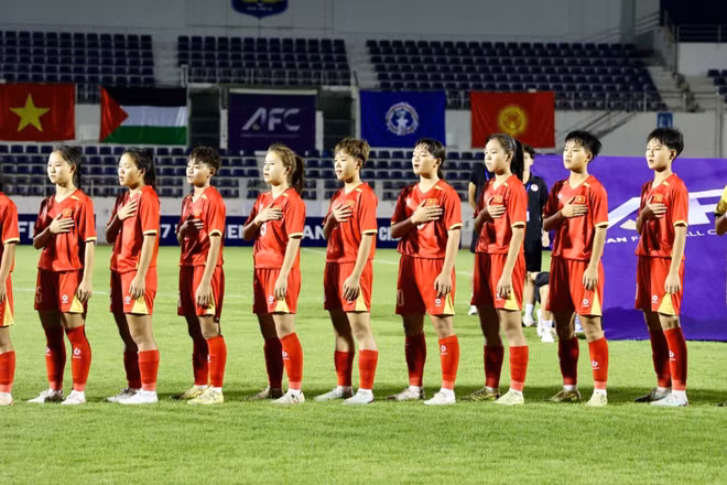Đội hình xuất phát của U17 nữ Việt Nam trong trận đấu gặp U17 nữ Kyrgyzstan. (Ảnh: VFF)